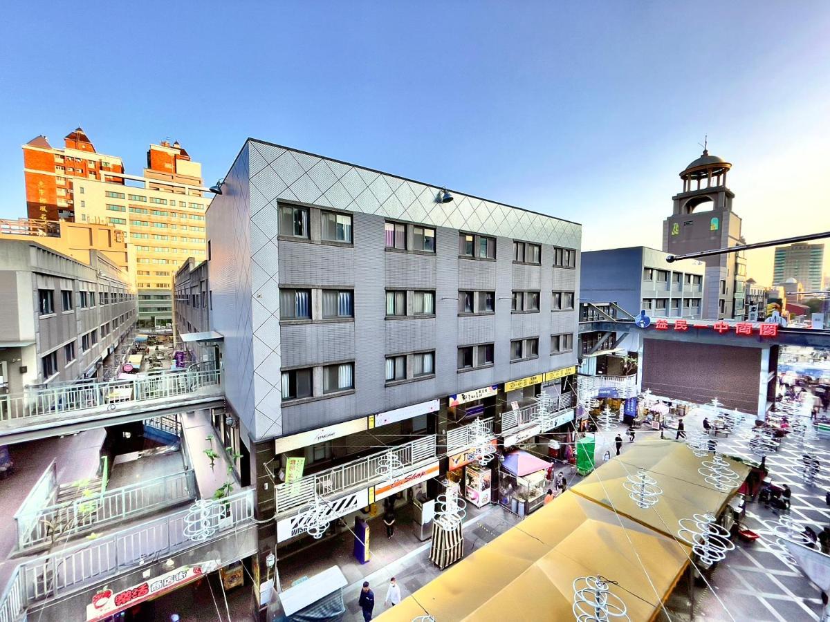 Oro旅宿 Đài Trung Ngoại thất bức ảnh